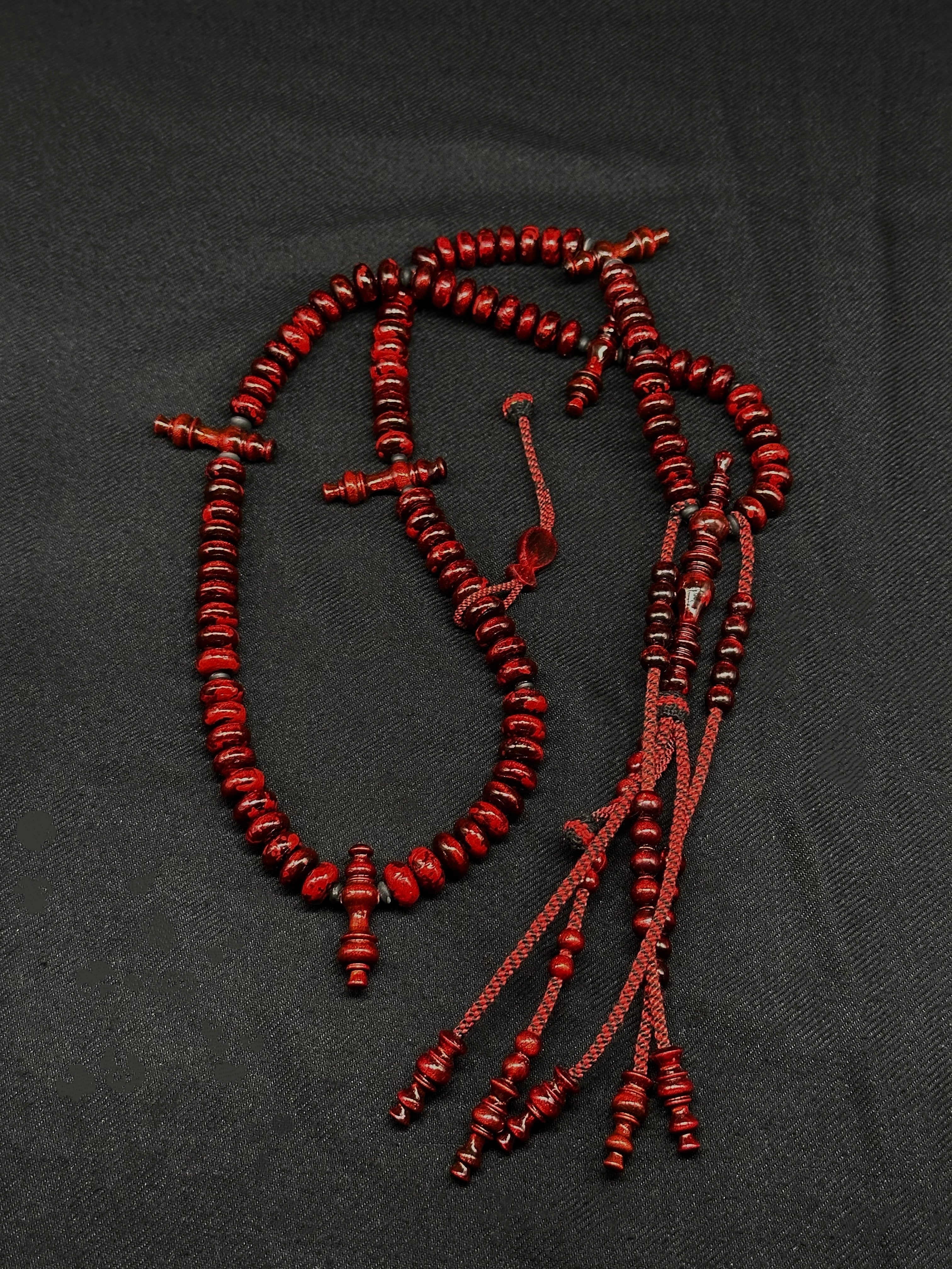 Red Yusr Tasbih With Prophetic Sandal